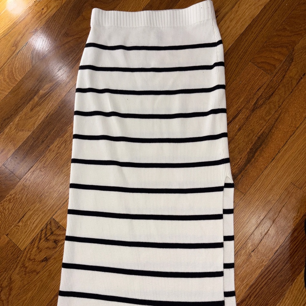 H&M Cream and Black Striped Knit Maxi Skirt